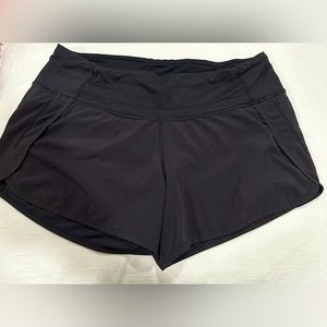 Lululemon sped up shorts 4”